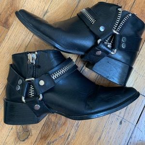 Zara ankle zip boot